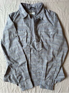 Columbia Women’s Light Blue Striped Lightweight Sun Shirt